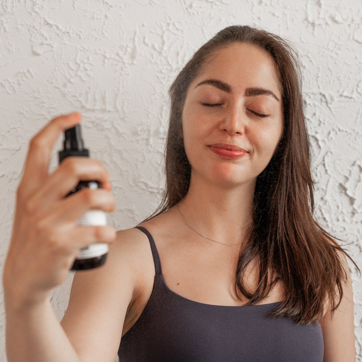 MOISTURIZING SPRAYS
